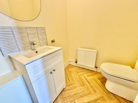 3 bedroom Semi-detached house to let in Watergate, Stamford, PE9