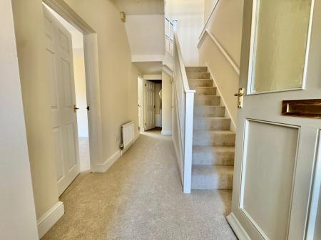 3 bedroom Semi-detached house to let in Watergate, Stamford, PE9