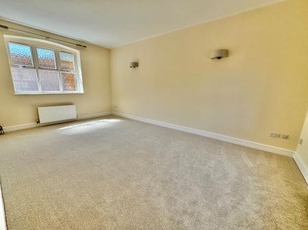 3 bedroom Semi-detached house to let in Watergate, Stamford, PE9