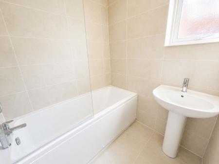 2 bedroom Flat for sale in Edward Road, Stamford, PE9
