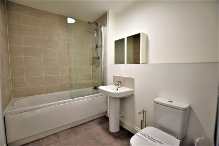 3 bedroom Town house to let in Langton Walk, Stamford, PE9