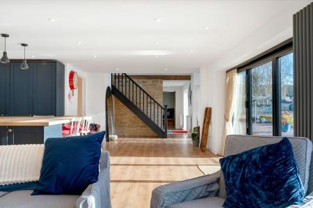 4 bedroom Detached house to let in Elton Road, Wansford, PE8