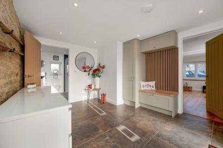 4 bedroom Detached house to let in Elton Road, Wansford, PE8