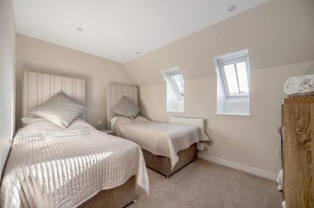 4 bedroom Detached house to let in Elton Road, Wansford, PE8