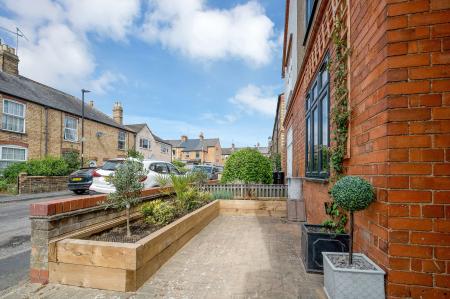 3 bedroom Semi-detached house for sale in Stanley Street, Stamford, PE9