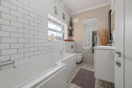 3 bedroom Semi-detached house for sale in Stanley Street, Stamford, PE9
