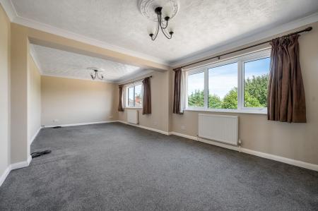 5 bedroom Detached house for sale in Cambridge Road, Stamford, PE9