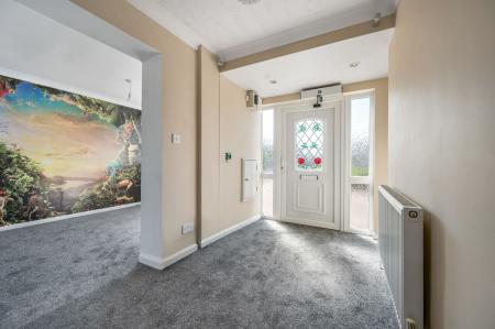 5 bedroom Detached house for sale in Cambridge Road, Stamford, PE9