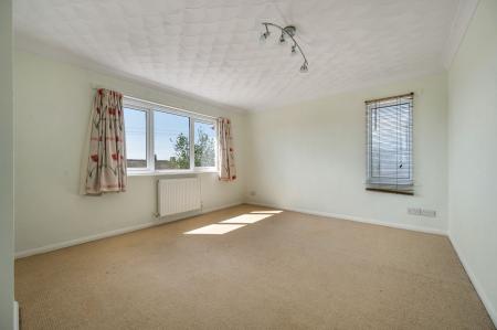 5 bedroom Detached house for sale in Cambridge Road, Stamford, PE9
