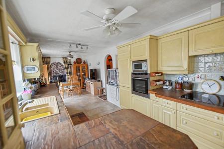 4 bedroom Detached bungalow for sale in Bourne Road, Essendine, PE9