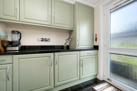 2 bedroom Lodge for sale in Yarwell Mill, Yarwell, PE8