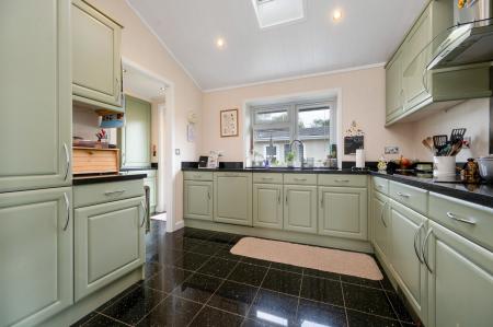 2 bedroom Lodge for sale in Yarwell Mill, Yarwell, PE8