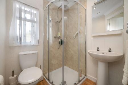 2 bedroom Lodge for sale in Yarwell Mill, Yarwell, PE8