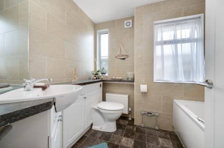 2 bedroom Lodge for sale in Yarwell Mill, Yarwell, PE8