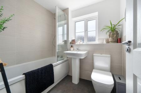 5 bedroom Detached house for sale in Culpepper Way, Stamford, PE9