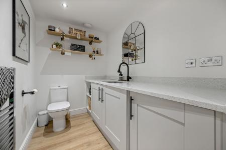 5 bedroom Detached house for sale in Culpepper Way, Stamford, PE9
