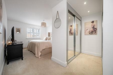 5 bedroom Detached house for sale in Culpepper Way, Stamford, PE9