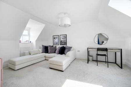 5 bedroom Detached house for sale in Culpepper Way, Stamford, PE9