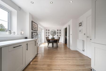 5 bedroom Detached house for sale in Culpepper Way, Stamford, PE9