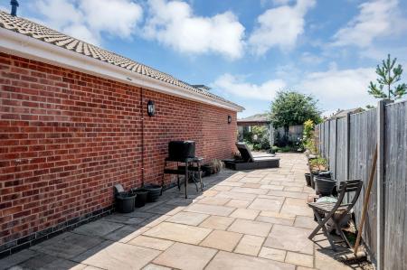 2 bedroom Detached bungalow for sale in Cottesmore Road, Stamford, PE9
