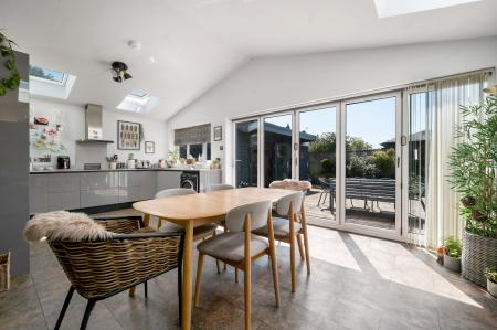 2 bedroom Detached bungalow for sale in Cottesmore Road, Stamford, PE9