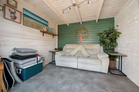 2 bedroom Detached bungalow for sale in Cottesmore Road, Stamford, PE9