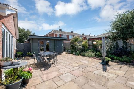 2 bedroom Detached bungalow for sale in Cottesmore Road, Stamford, PE9