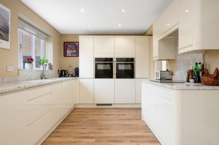 5 bedroom Detached house for sale in Uffington Road, Barnack, PE9