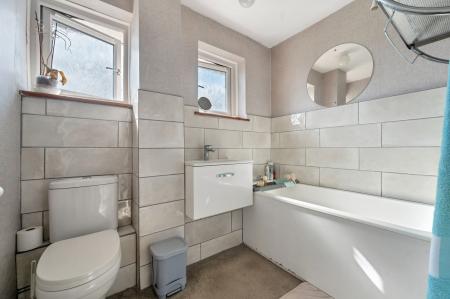 3 bedroom Semi-detached house for sale in Mountbatten Avenue, Stamford, PE9