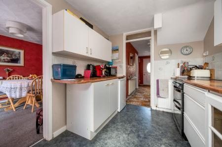 3 bedroom Semi-detached house for sale in Mountbatten Avenue, Stamford, PE9