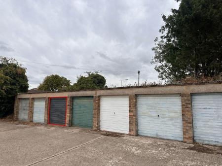 4 bedroom Bungalow for sale in Spinney Road, Ketton, PE9