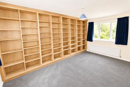 4 bedroom Detached house to let in Roman Bank, Stamford, PE9