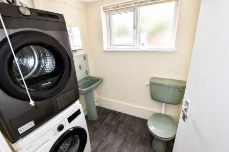 4 bedroom Detached house to let in Roman Bank, Stamford, PE9