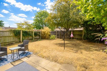 2 bedroom End of terrace house to let in Maltby Close, Wittering, PE8