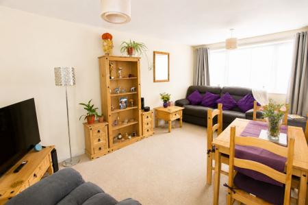 2 bedroom End of terrace house to let in Maltby Close, Wittering, PE8