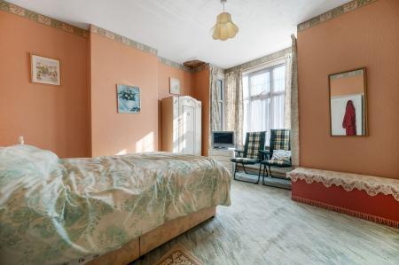 3 bedroom End of terrace house for sale in Queen Street, Stamford, PE9