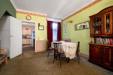 3 bedroom End of terrace house for sale in Queen Street, Stamford, PE9