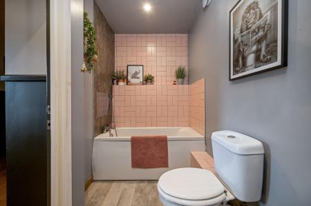 4 bedroom End of terrace house for sale in Worcester Crescent, Stamford, PE9