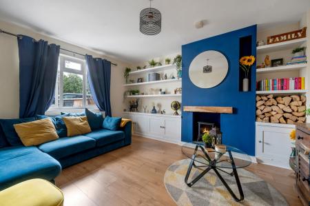 4 bedroom End of terrace house for sale in Worcester Crescent, Stamford, PE9
