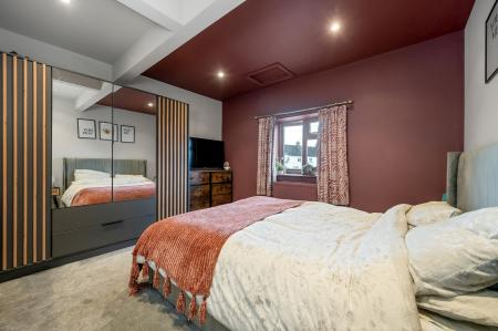 4 bedroom End of terrace house for sale in Worcester Crescent, Stamford, PE9