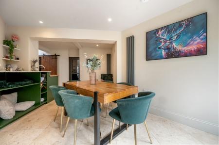 4 bedroom End of terrace house for sale in Worcester Crescent, Stamford, PE9