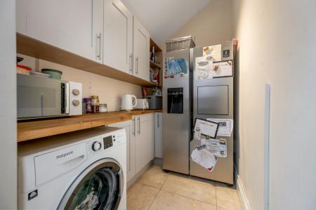 4 bedroom End of terrace house for sale in Worcester Crescent, Stamford, PE9