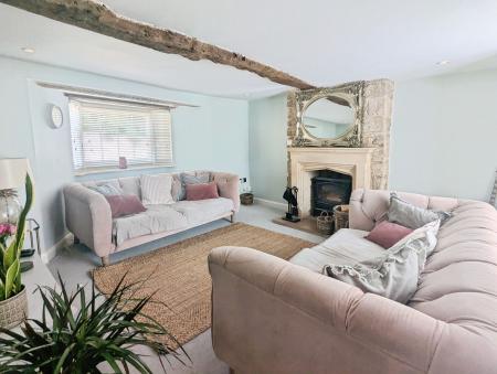 3 bedroom Cottage to let in School Road, Barnack, PE9