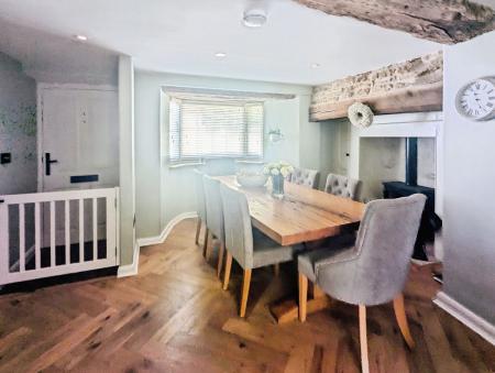 3 bedroom Cottage to let in School Road, Barnack, PE9