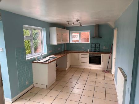 3 bedroom Semi-detached house to let in Willoughby Road, Stamford, PE9