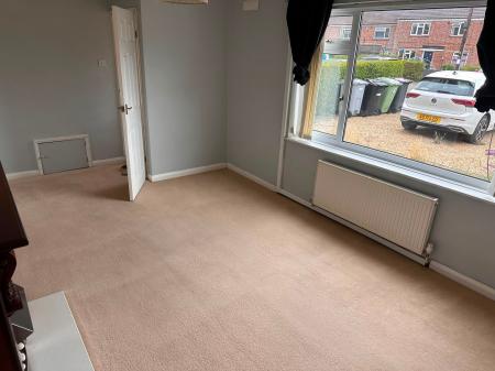3 bedroom Semi-detached house to let in Willoughby Road, Stamford, PE9