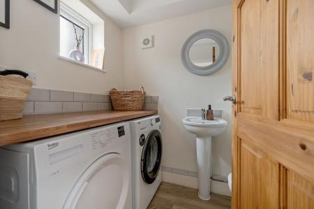 3 bedroom Semi-detached house for sale in Airedale Road, Stamford, PE9