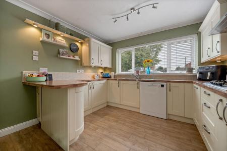 3 bedroom Semi-detached house for sale in Airedale Road, Stamford, PE9