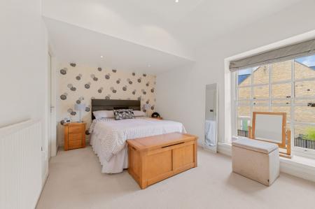 2 bedroom Maisonette for sale in Wharf Road, Stamford, PE9