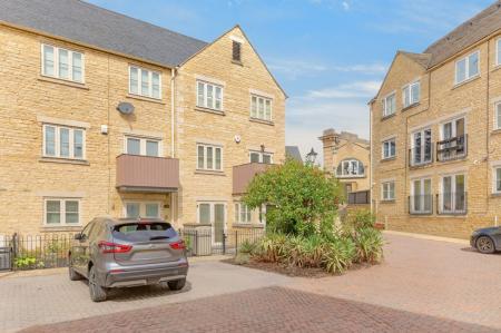 2 bedroom Maisonette for sale in Wharf Road, Stamford, PE9